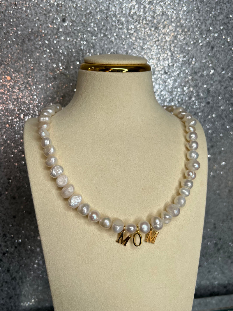 Mom pearl necklace