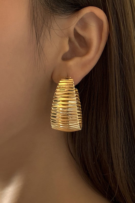 Geometric wide hoop earrings